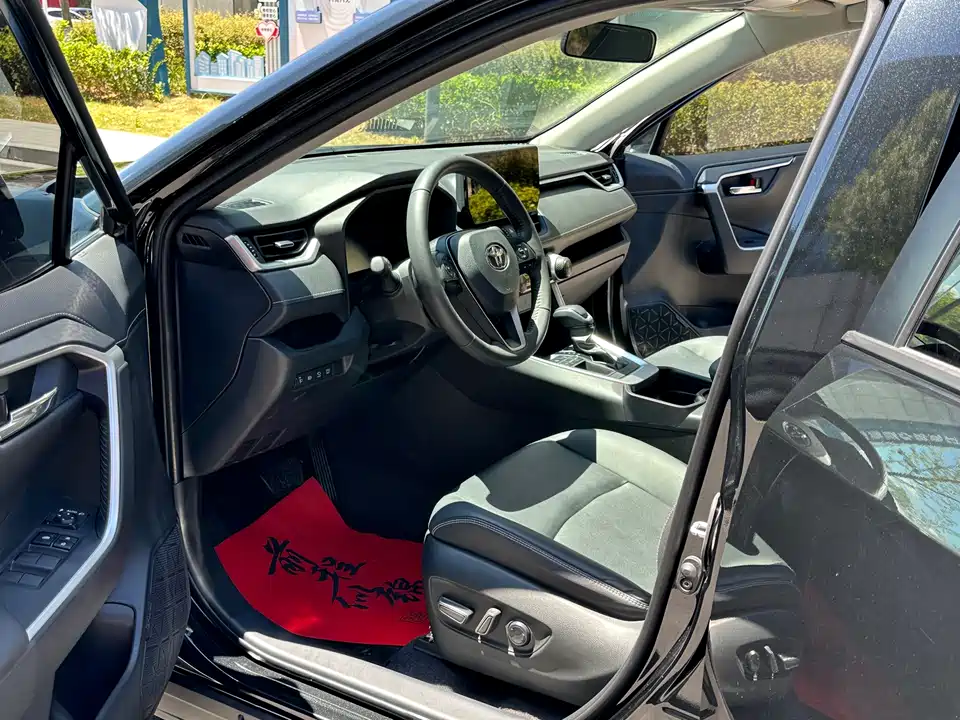 Toyota RAV4 Rongfang