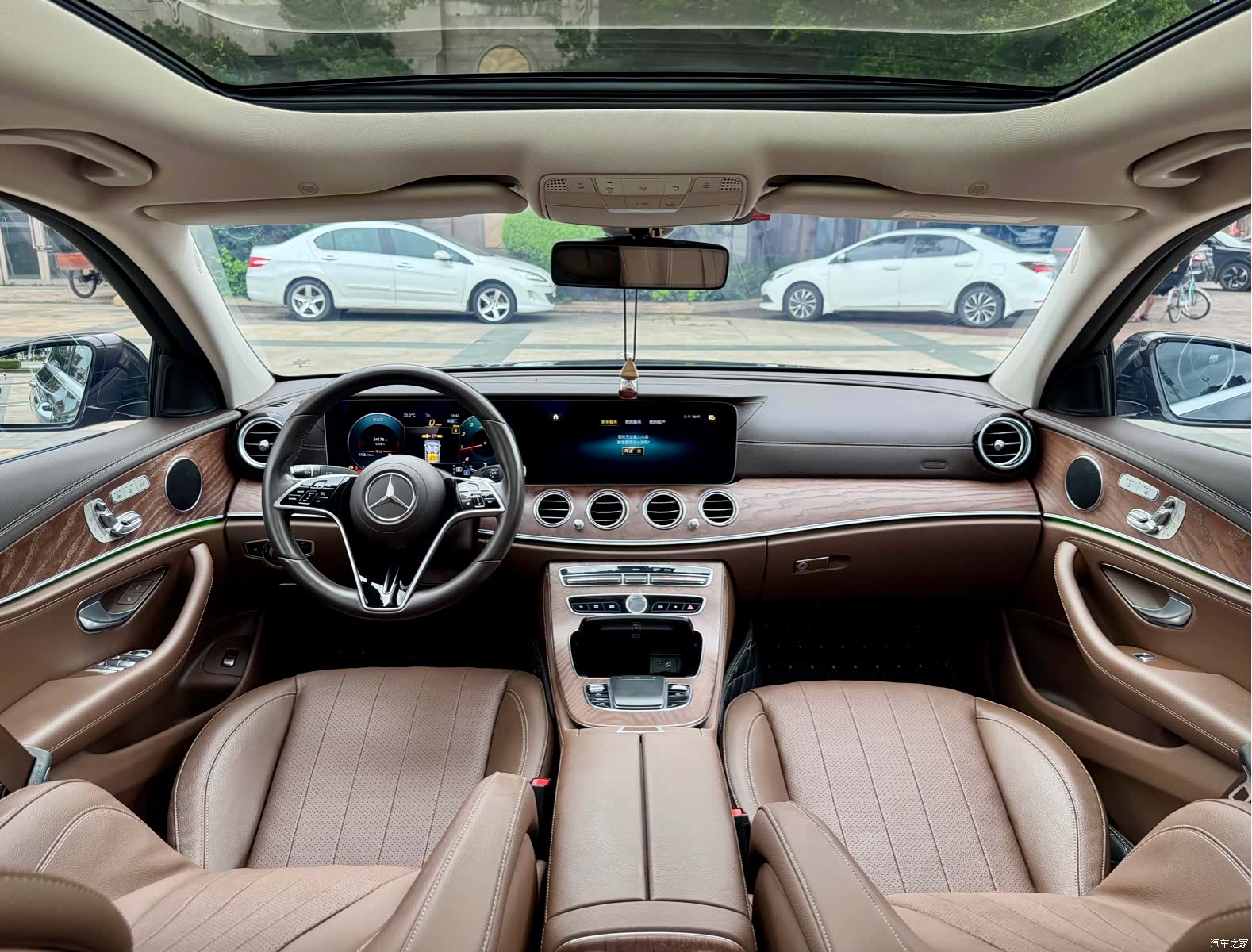 Mercedes-Benz E-Class, 2023 все фото
