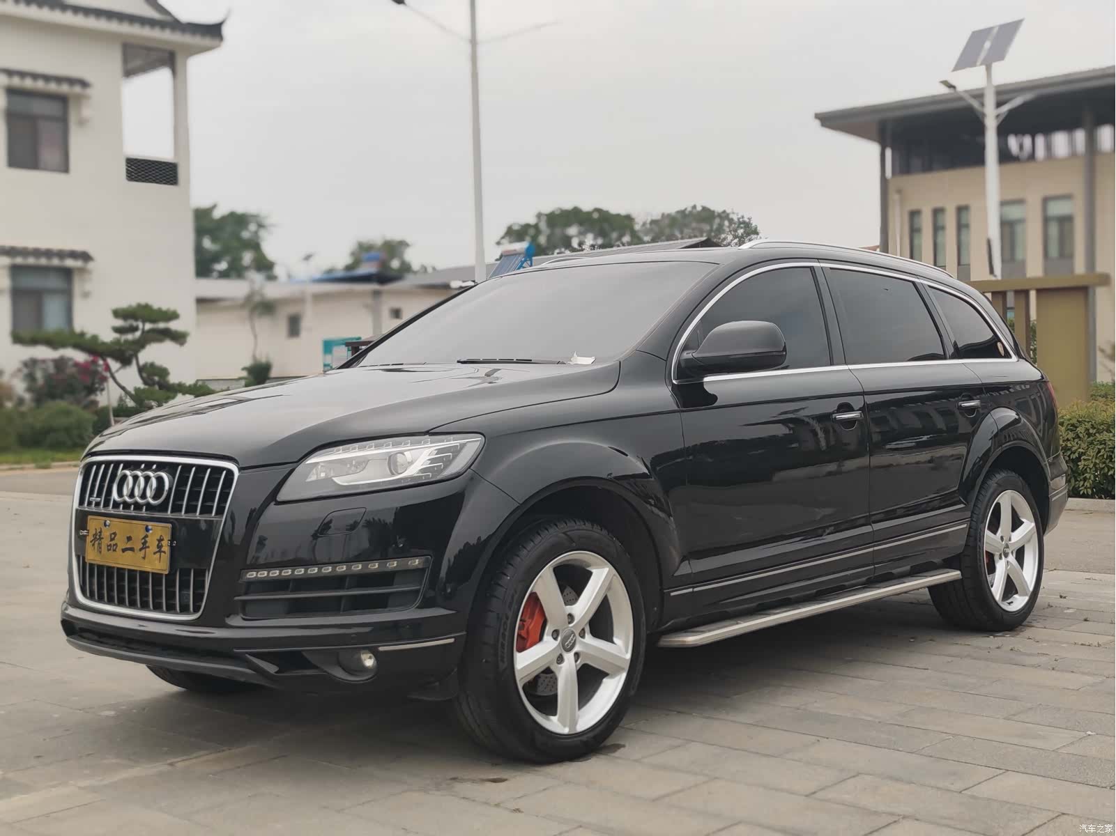 Audi Q7, 2012 1