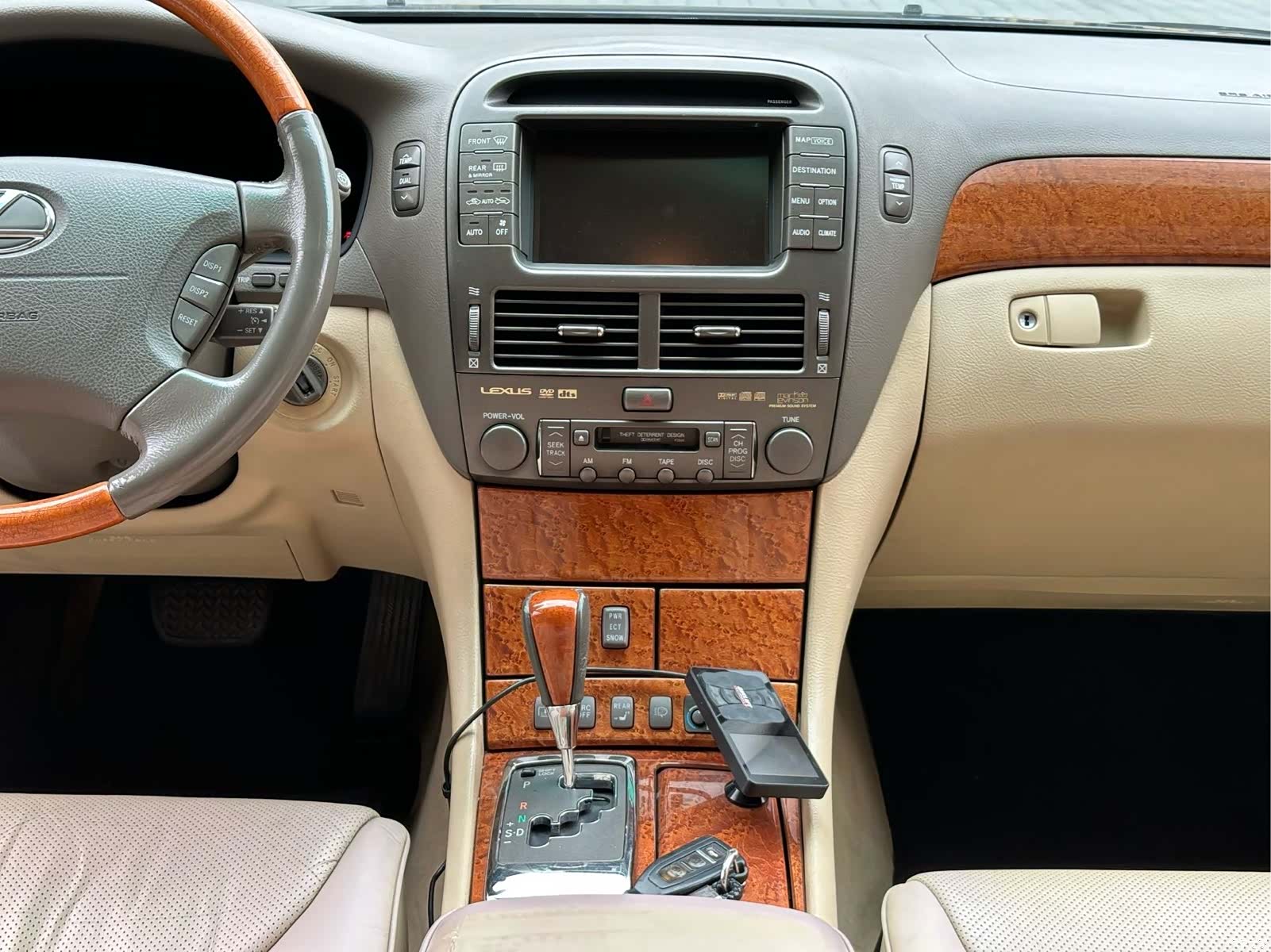 Lexus LS, 2005 21