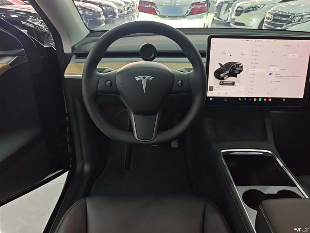 Tesla Model Y, 2023 11