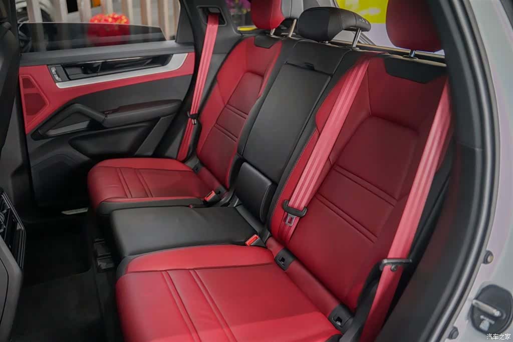Porsche Cayenne, 2024 14