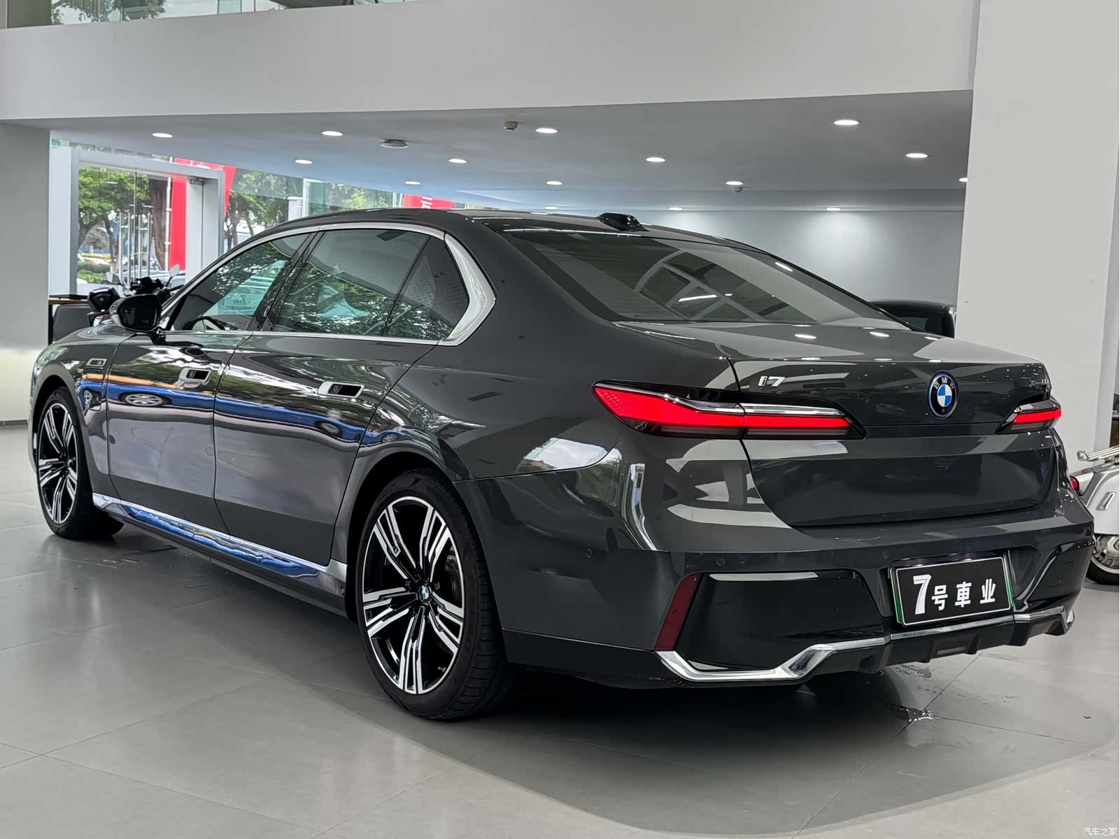 BMW i7, 2024 все фото