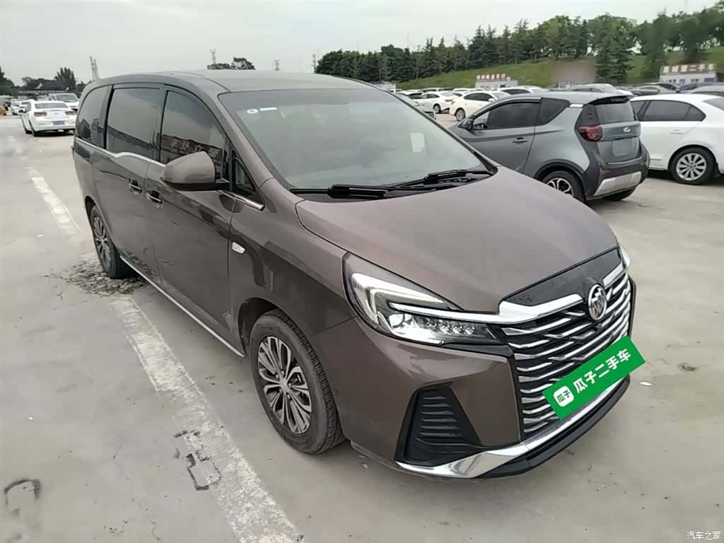 Buick GL8, 2022 4