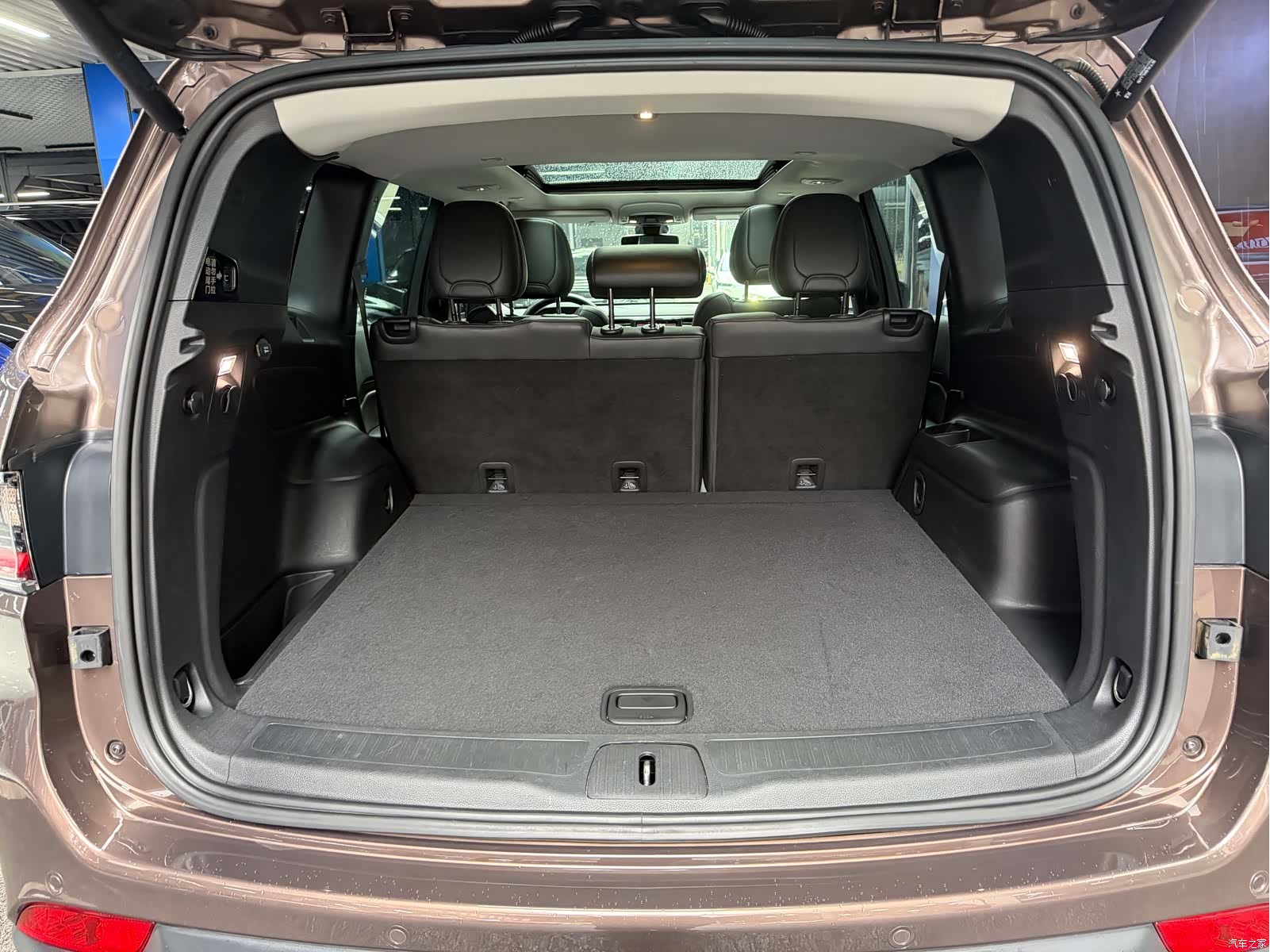Jeep V, 2019 17