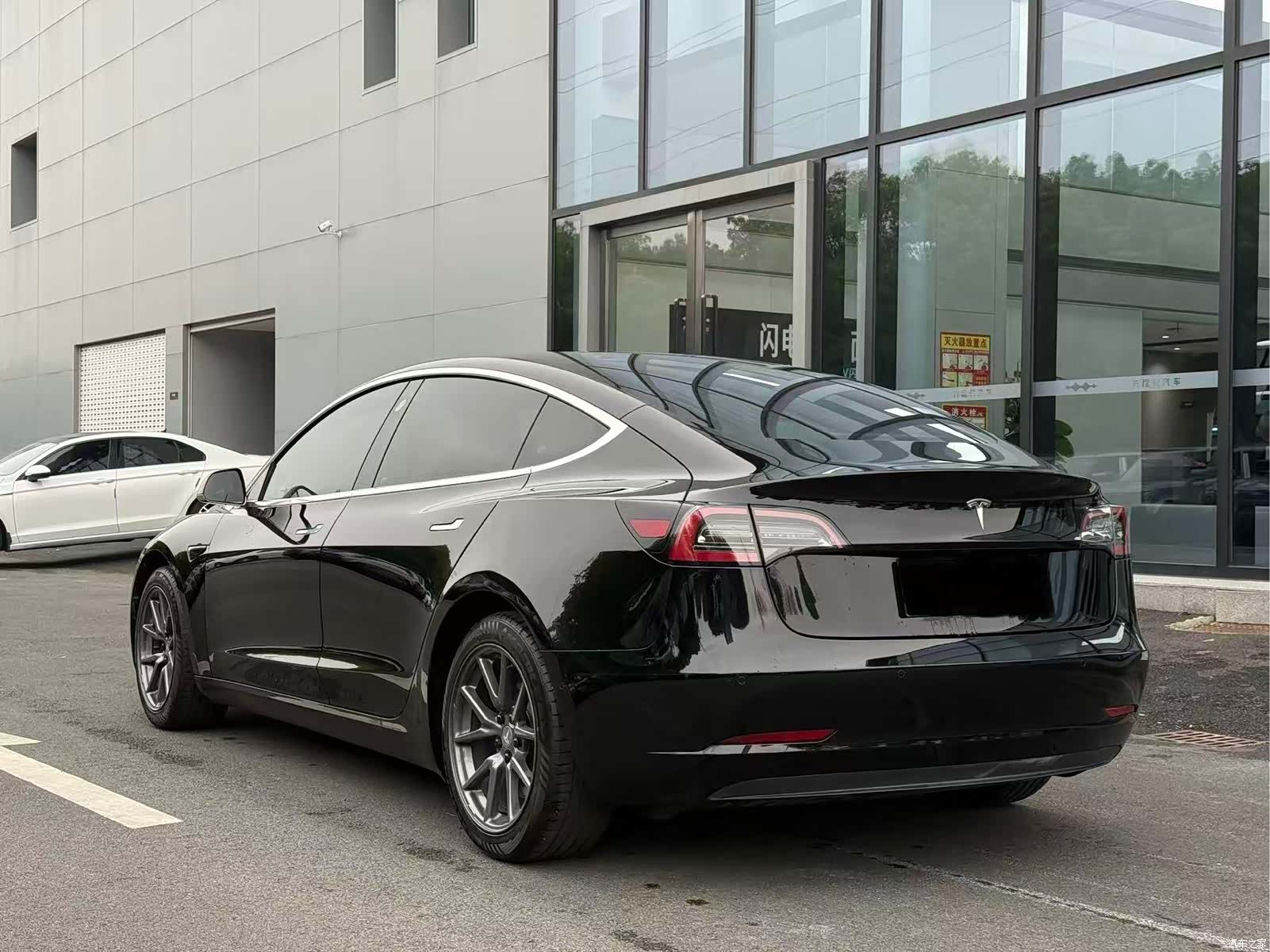Tesla Model 3, 2020 9