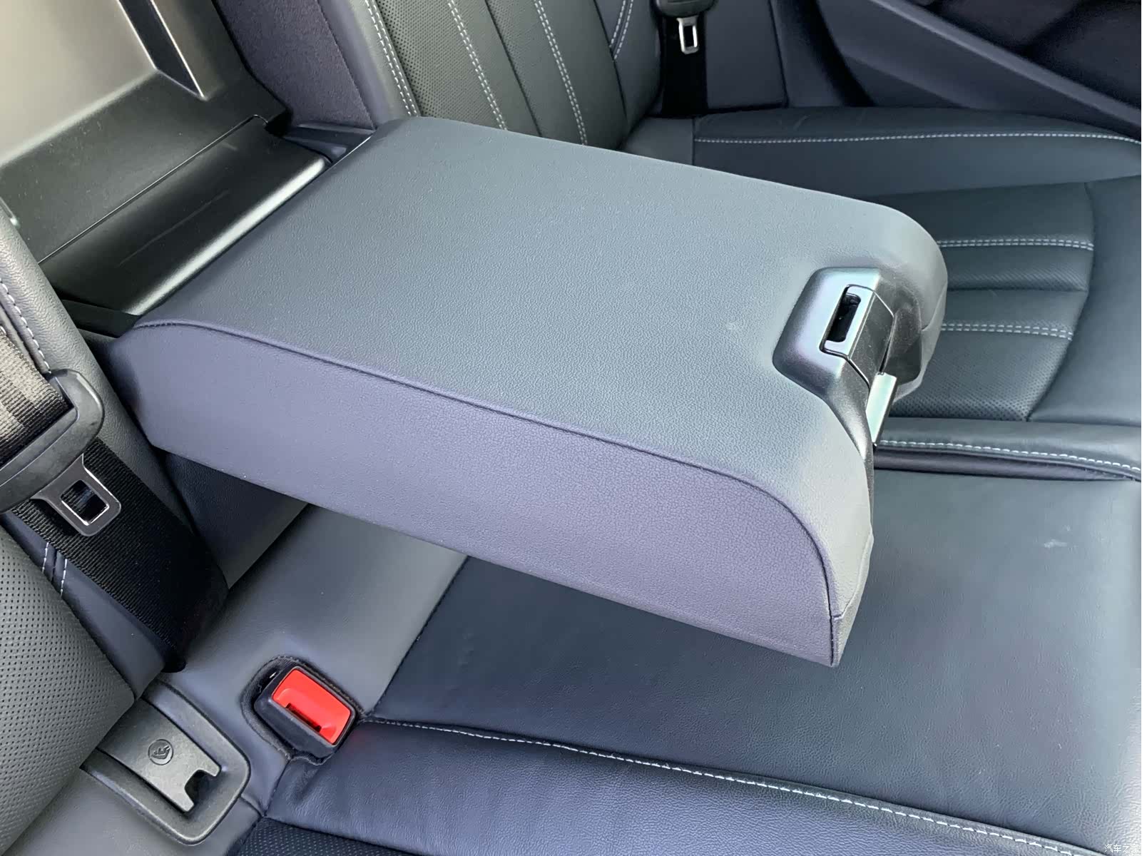 Audi A4L, 2020 29