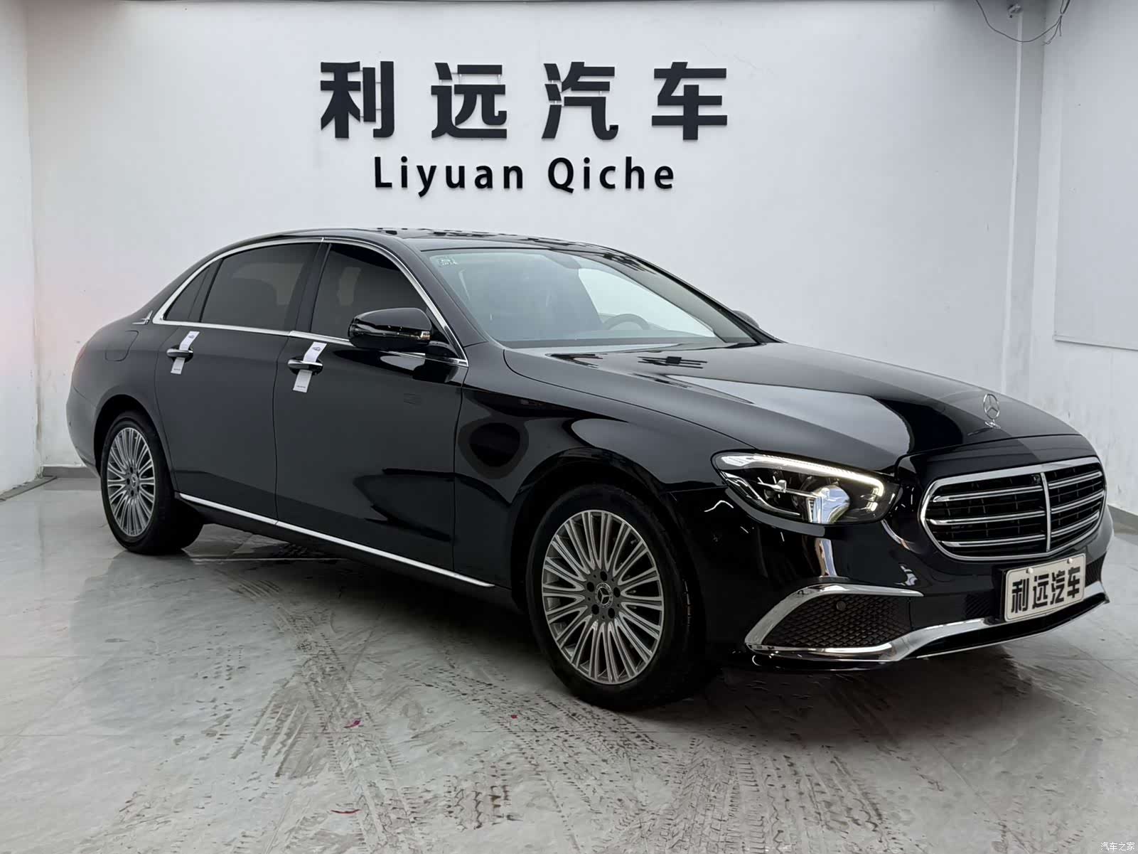 Mercedes-Benz E-Class, 2022 3