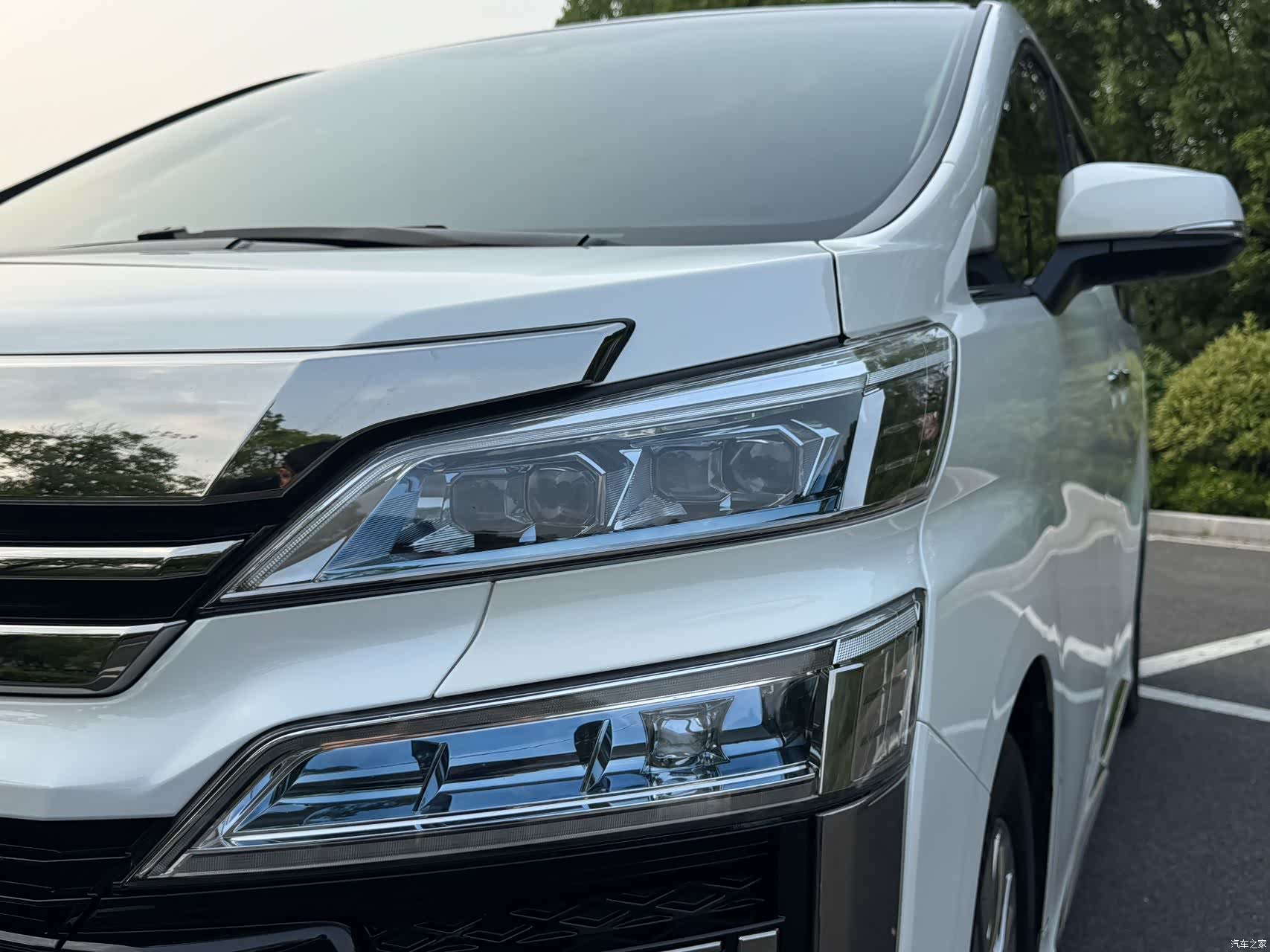 Toyota Vellfire, 2022 6