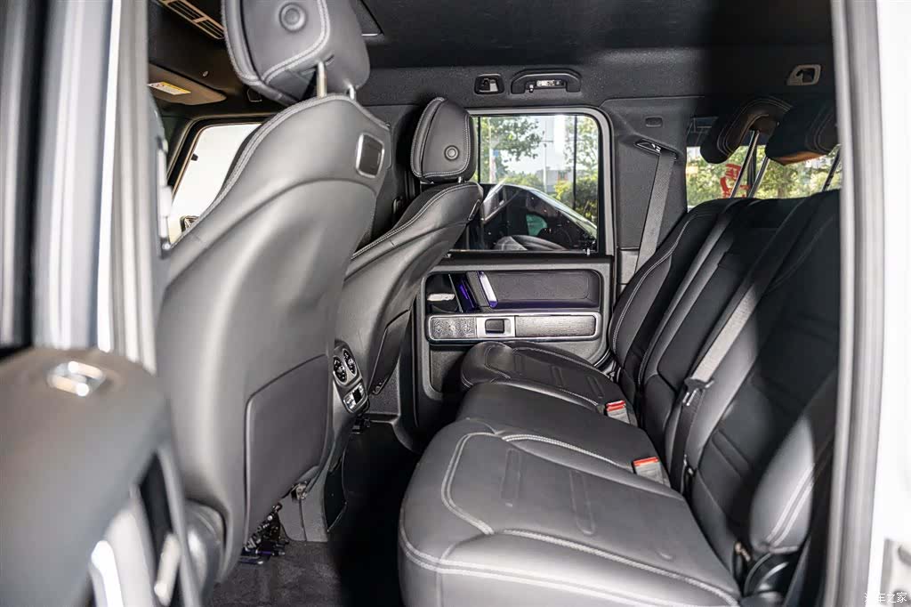 Mercedes-Benz G-Class, 2024 11