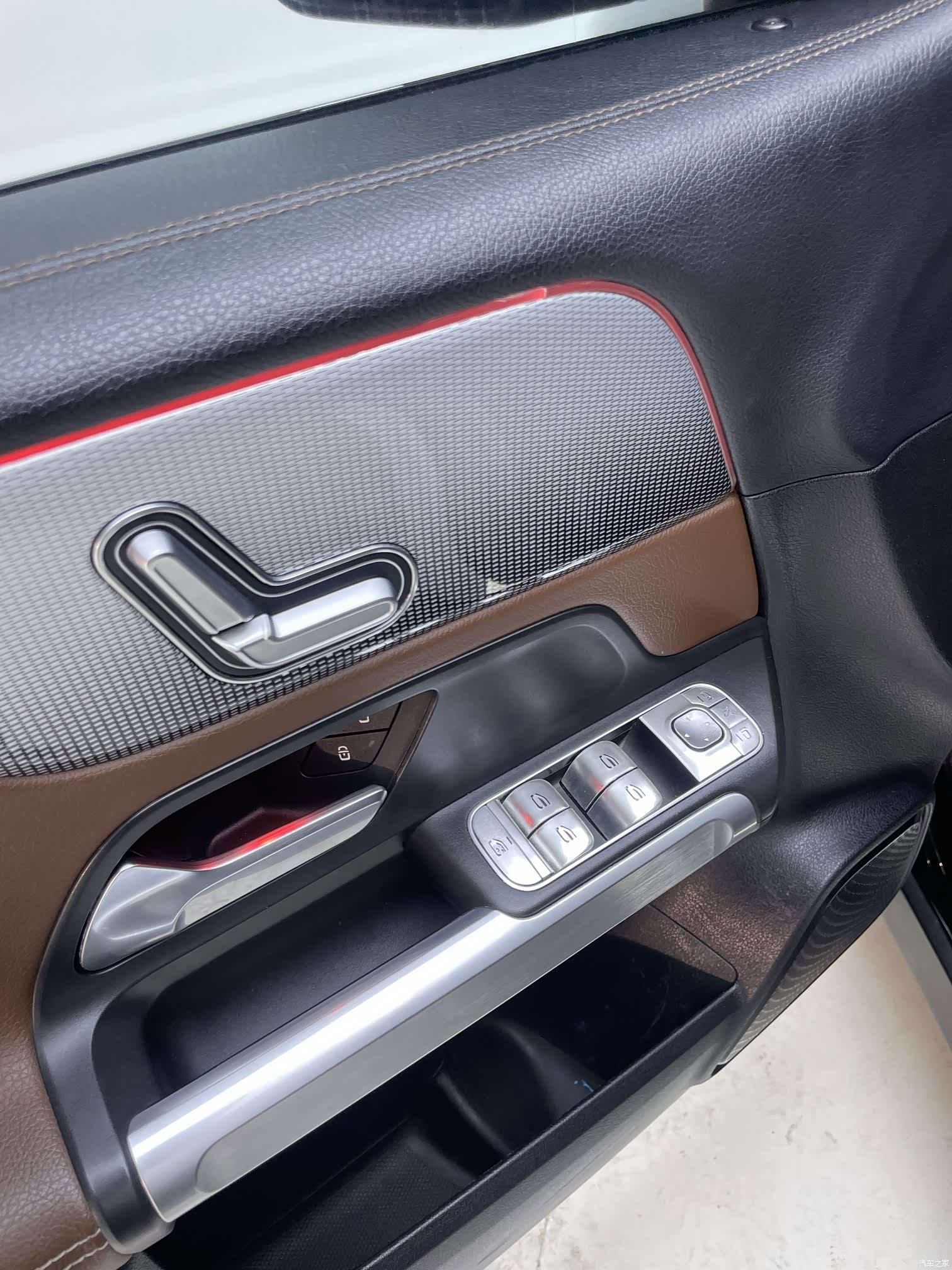 Mercedes-Benz GLB, 2021 19