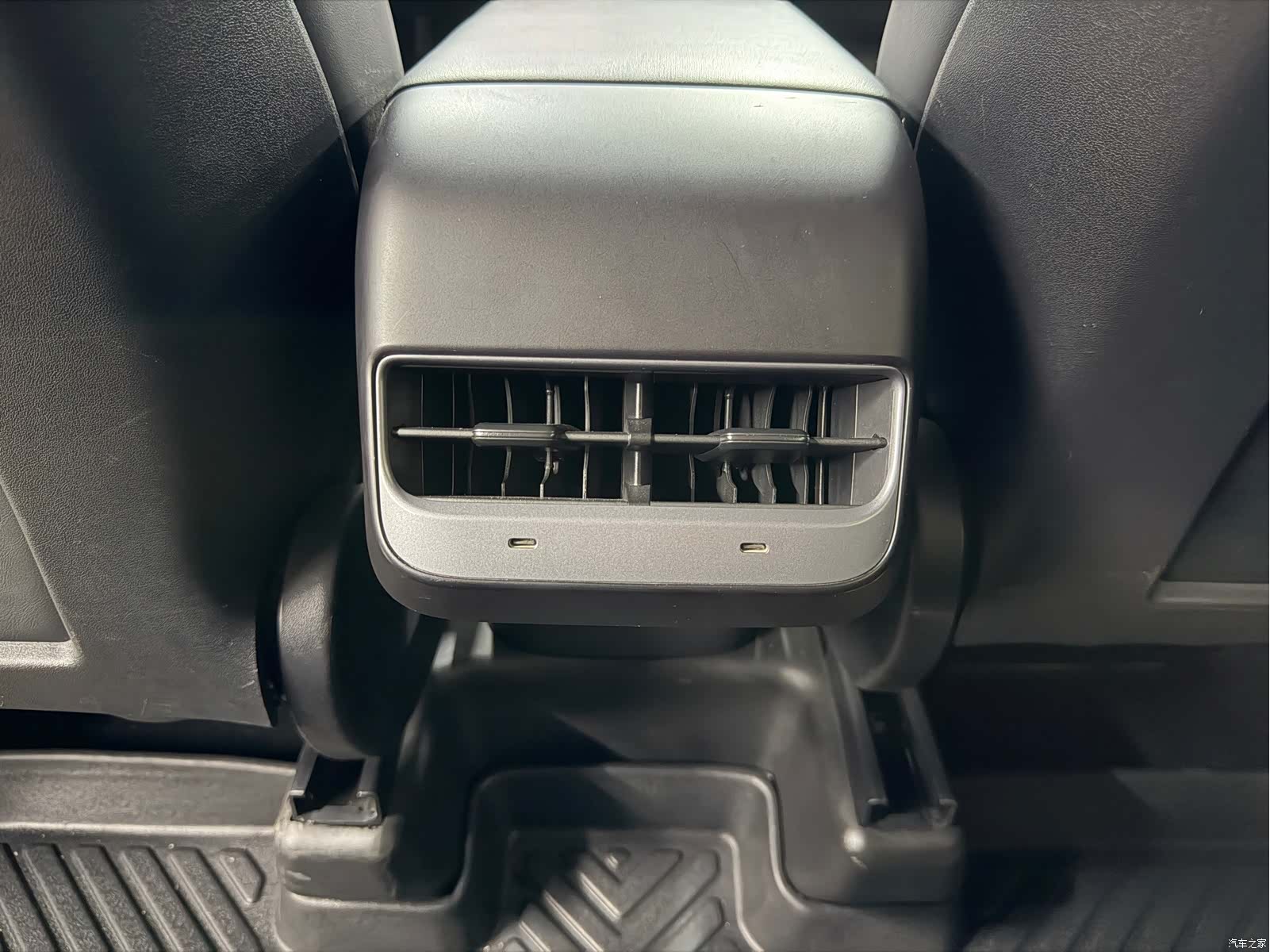 Tesla Model Y, 2021 20