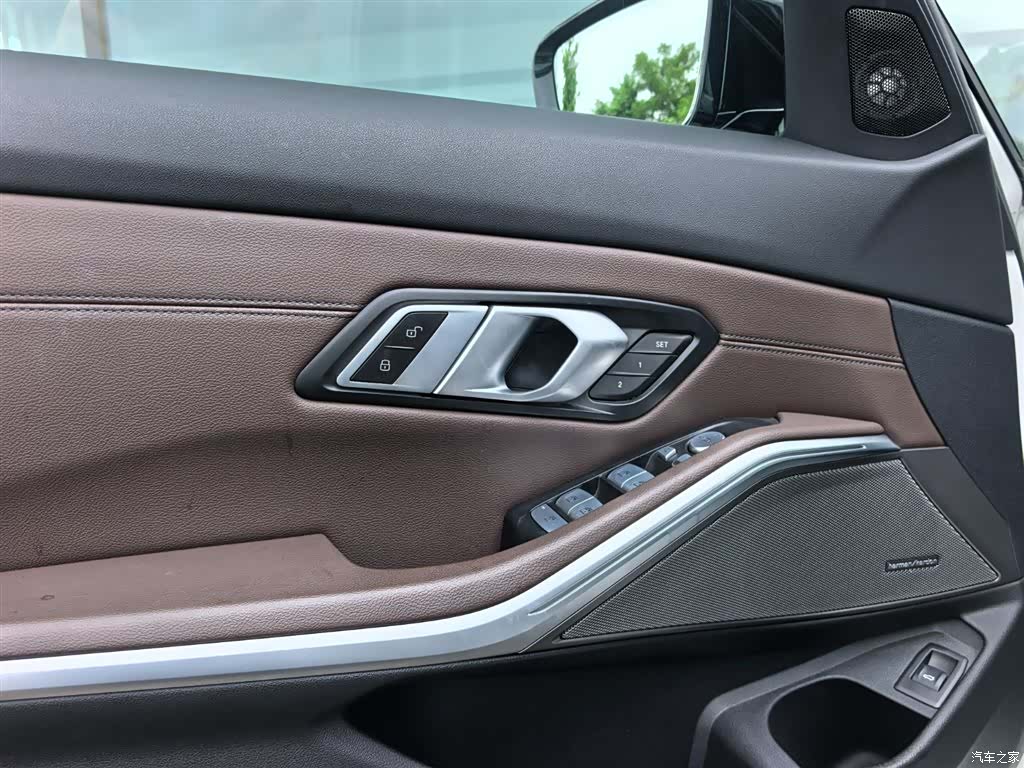 BMW 3 Series, 2024 13