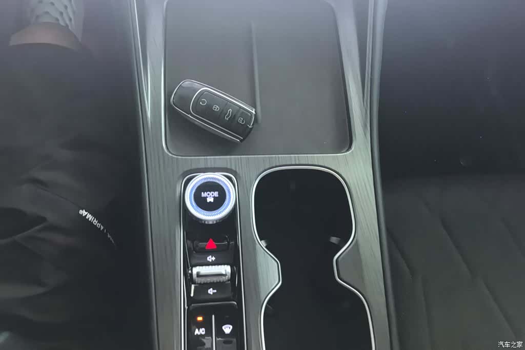 Chery Tiggo 8 Plus, 2025 15