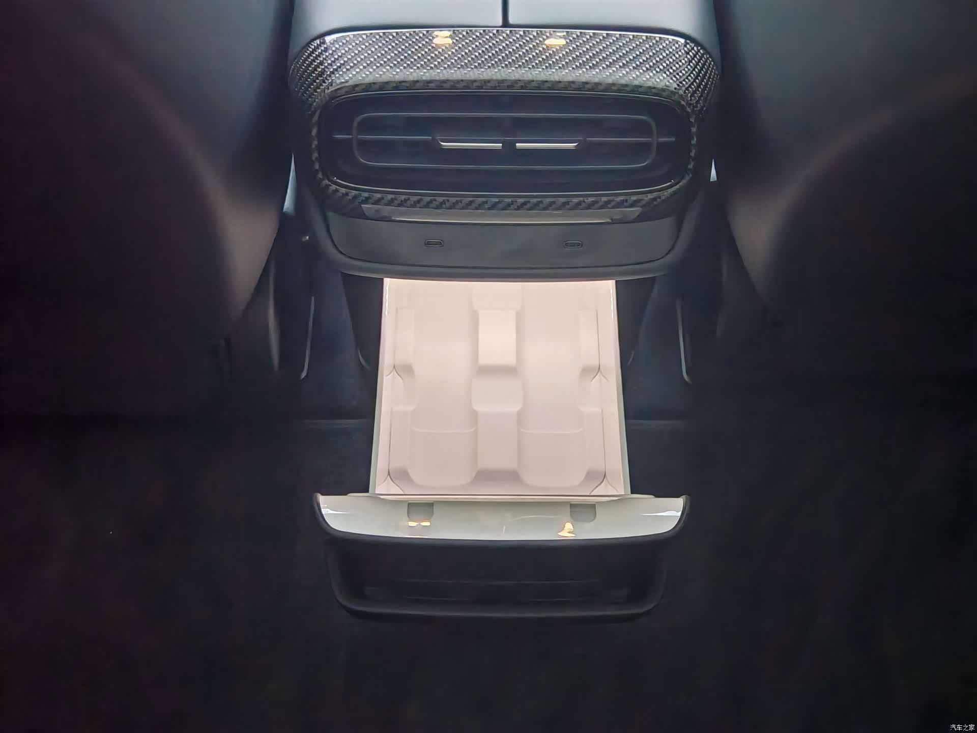 Xiaomi SU7, 2025 10