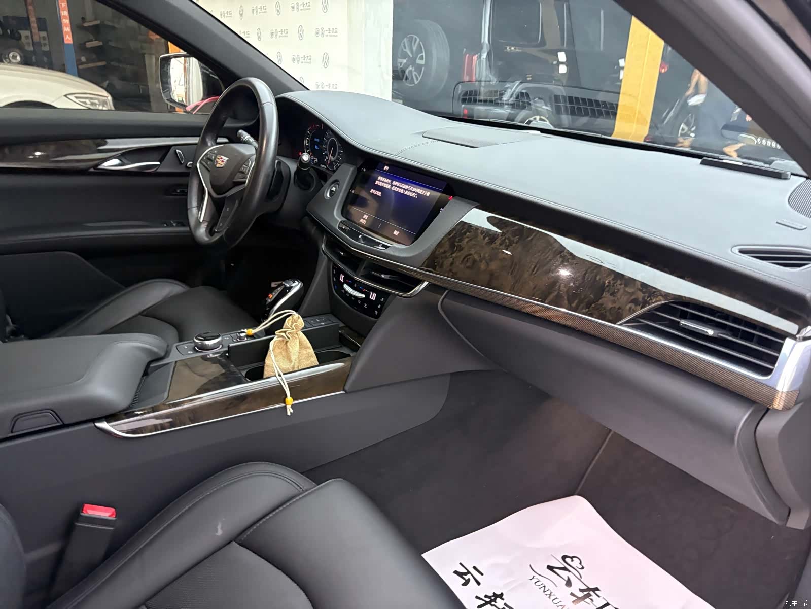 Cadillac CT6, 2023 14