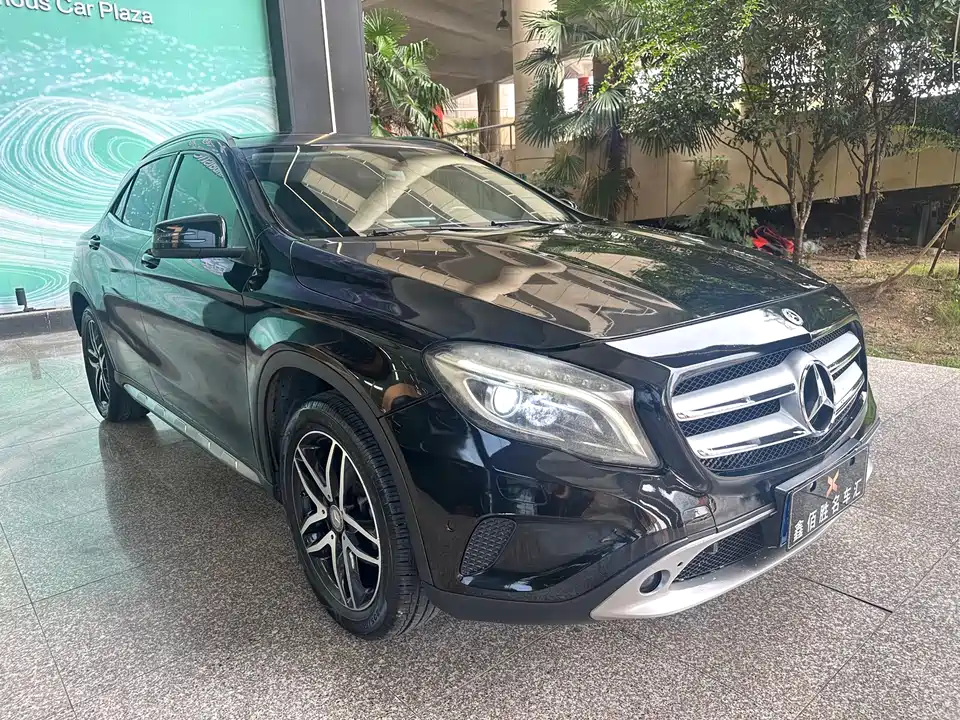 Mercedes-Benz GLA