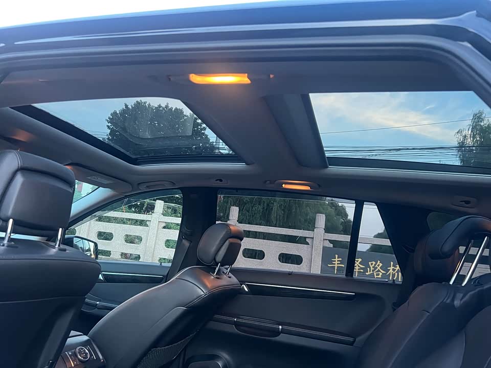 Mercedes-Benz R-class Mercedes-Benz R-class