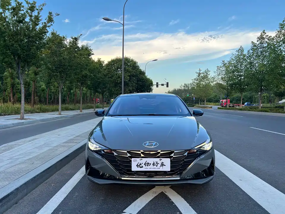 Hyundai Elantra Hyundai Elantra