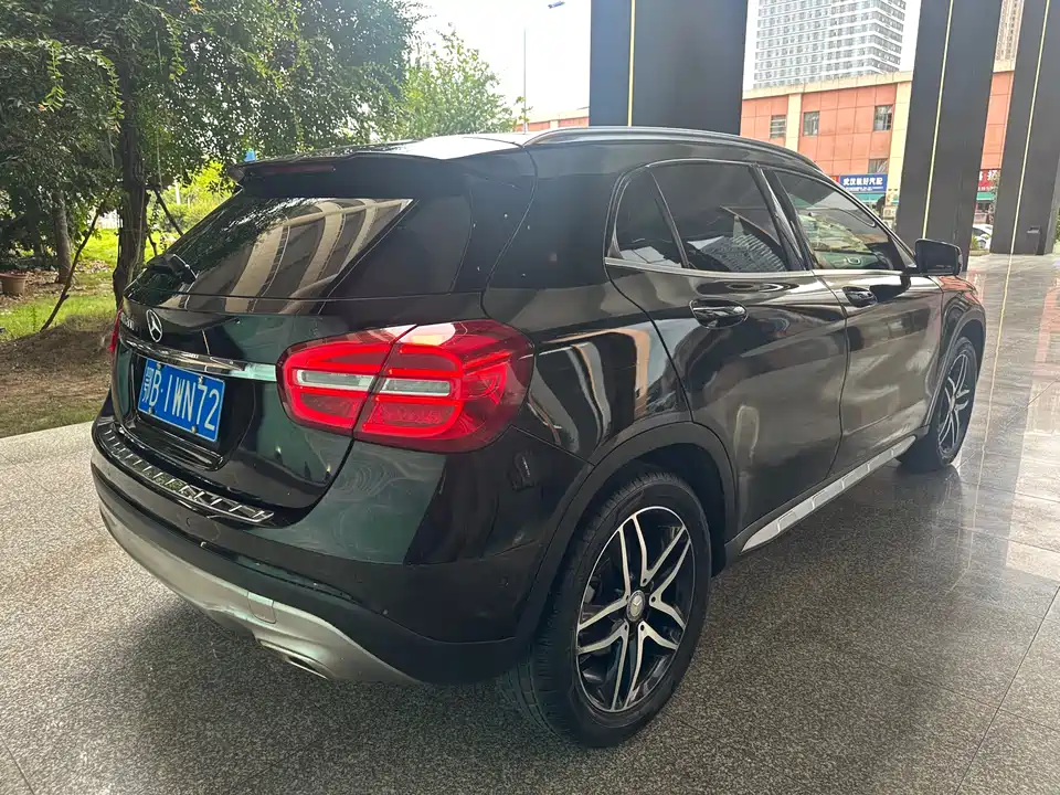 Mercedes-Benz GLA