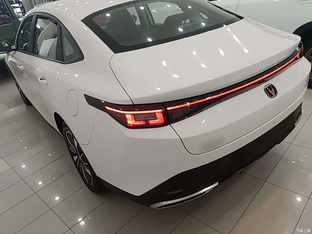 Changan Eado, 2026 все фото