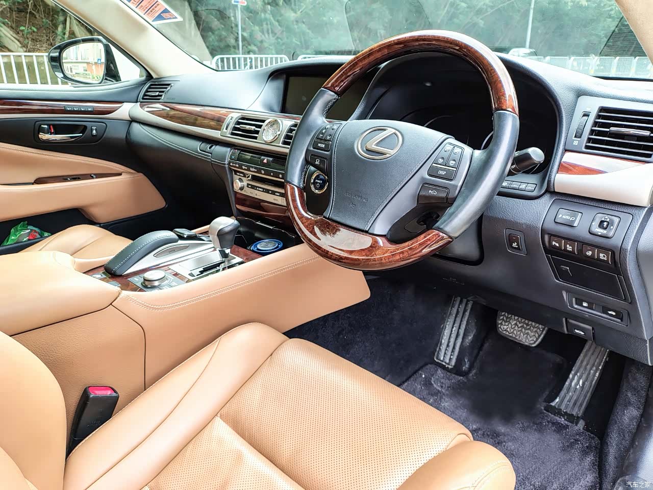 Lexus LS, 2021 все фото