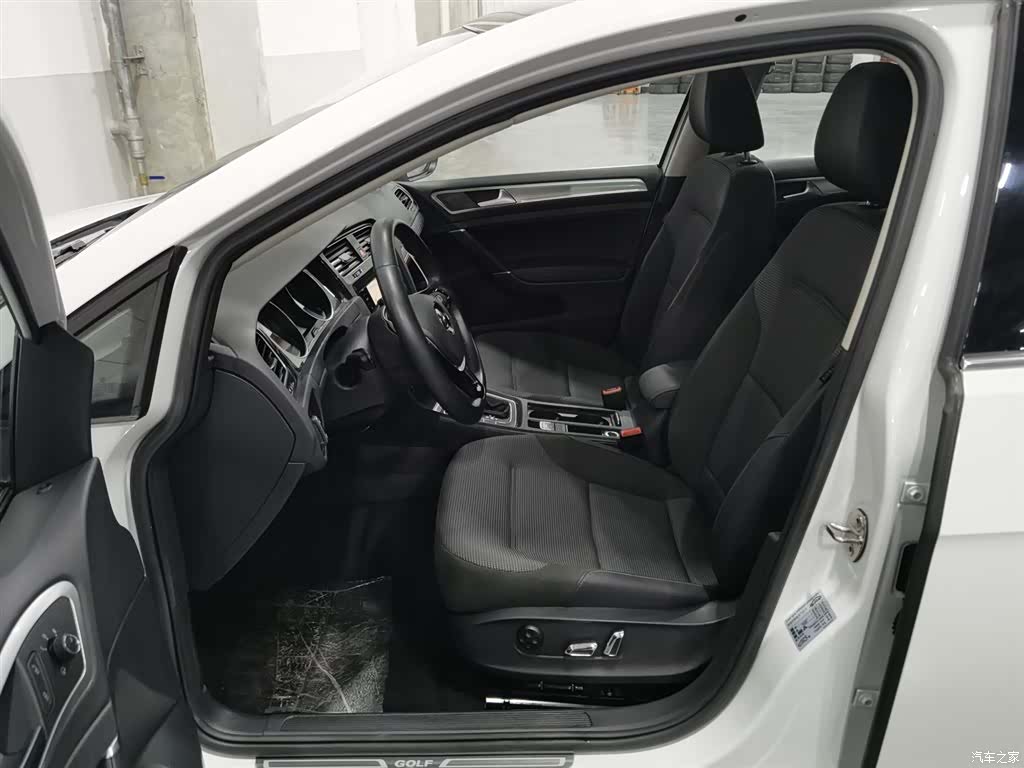 Volkswagen Golf, 2020 10