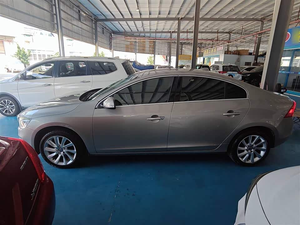 Volvo S60