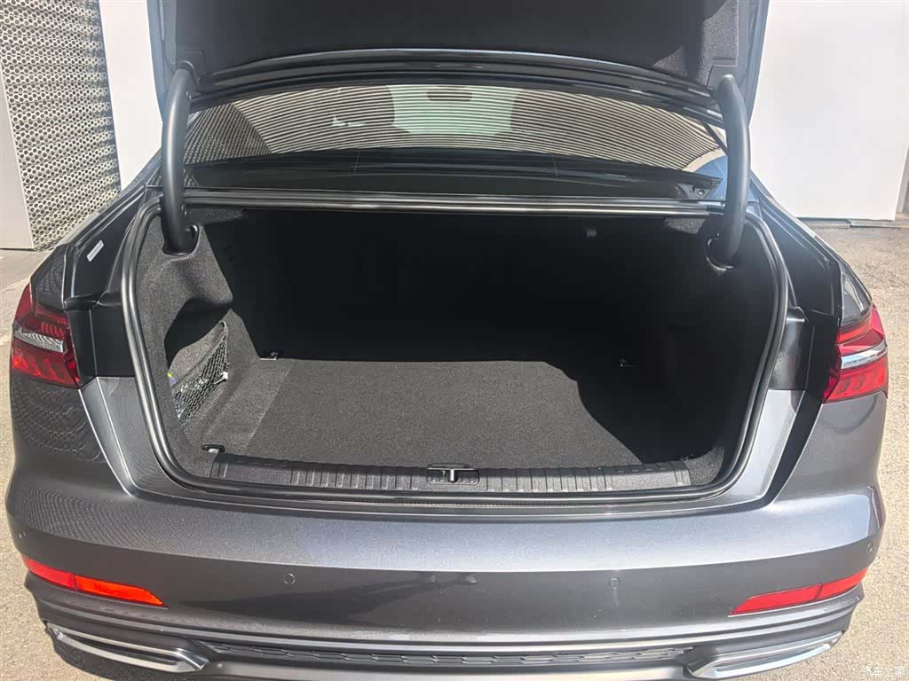 Audi A6L, 2021 12