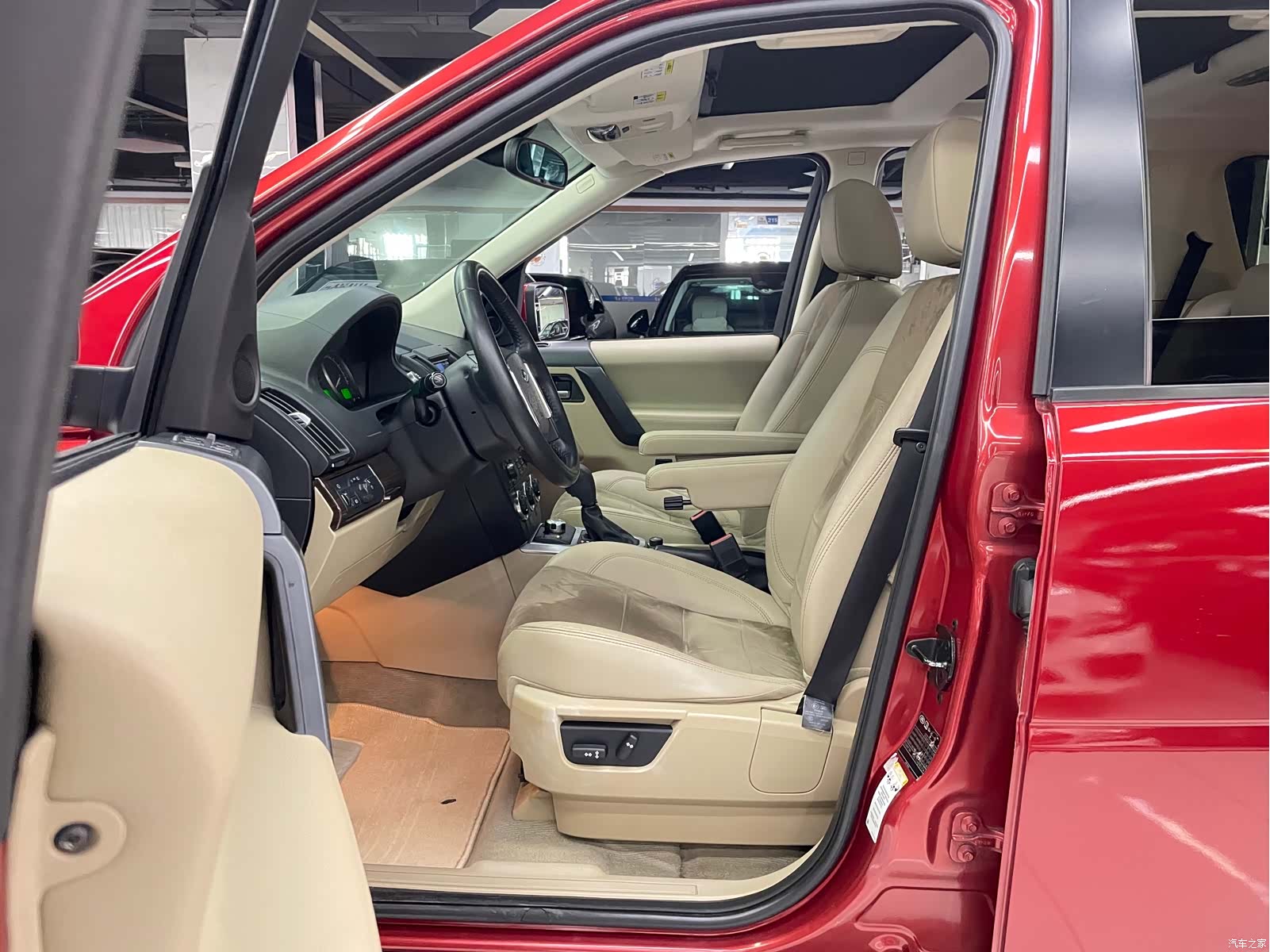 Land Rover 2, 2011 15