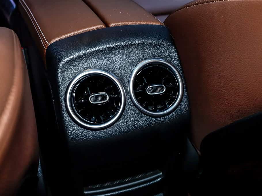Mercedes-Benz GLB Mercedes-Benz GLB