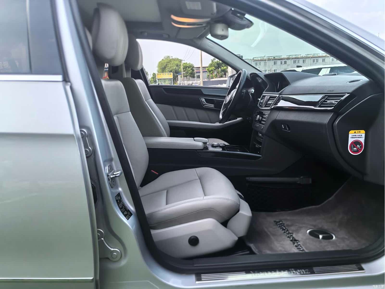 Mercedes-Benz E-Class, 2012 16