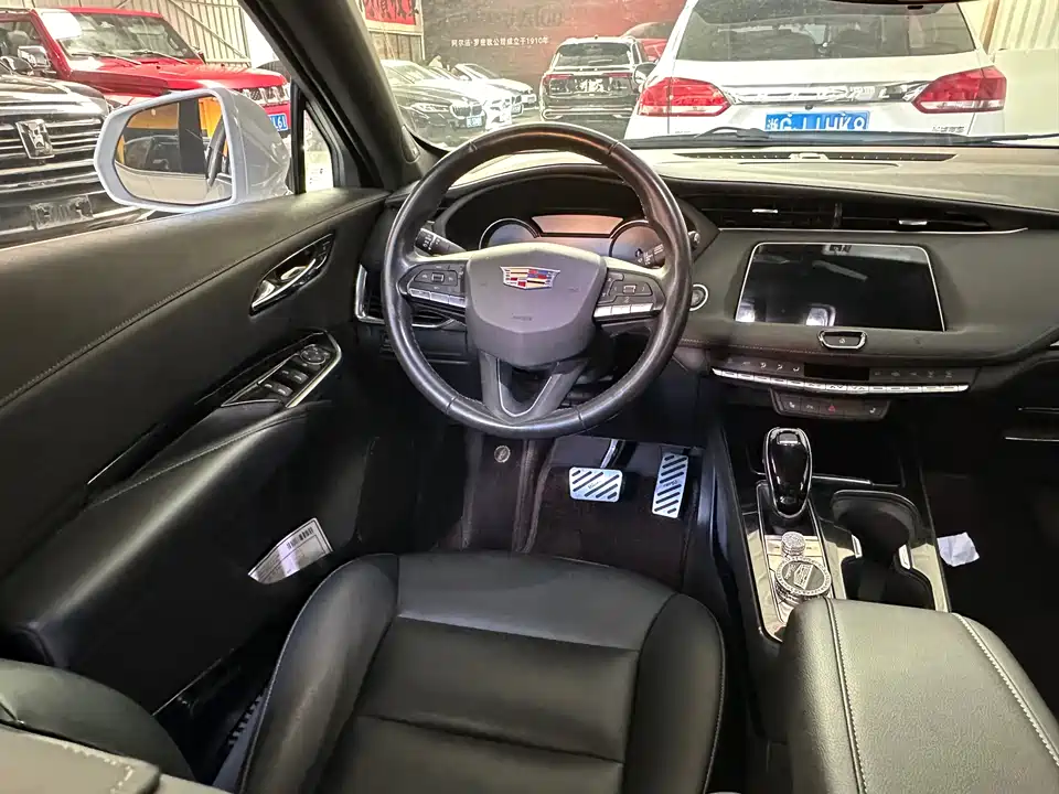Cadillac XT4