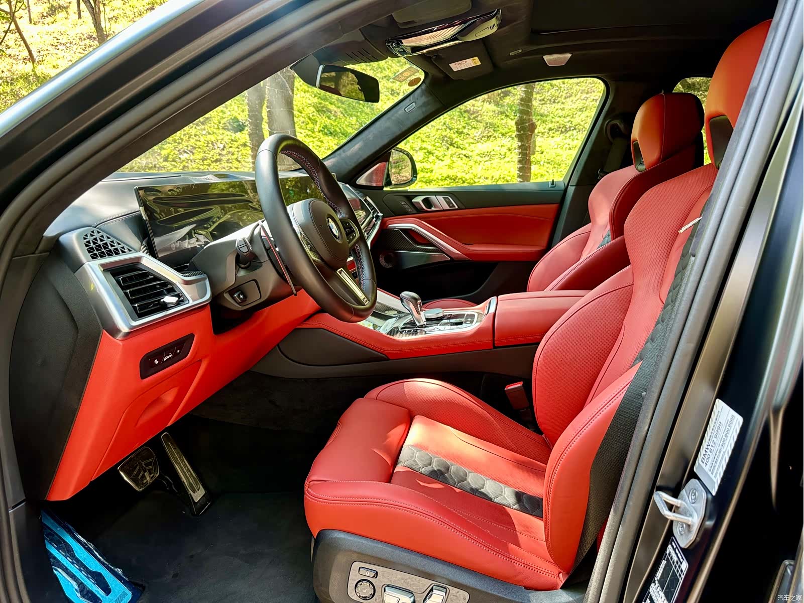BMW X6, 2025 11