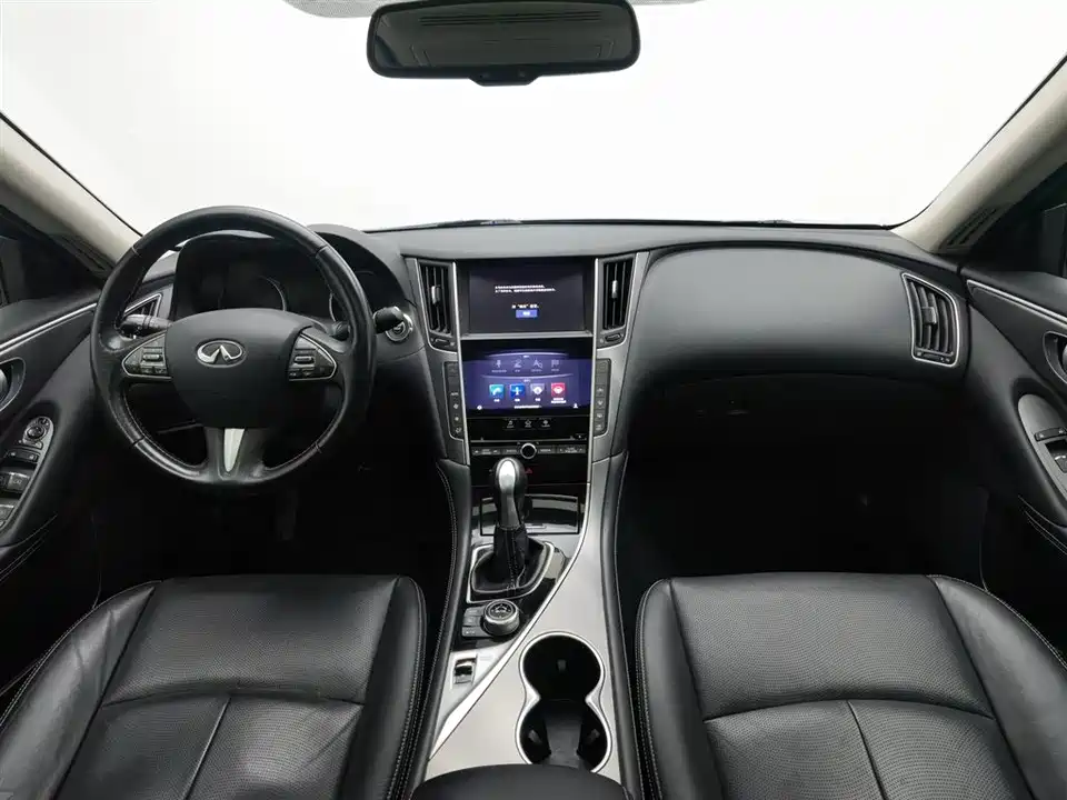 Infiniti Q50L