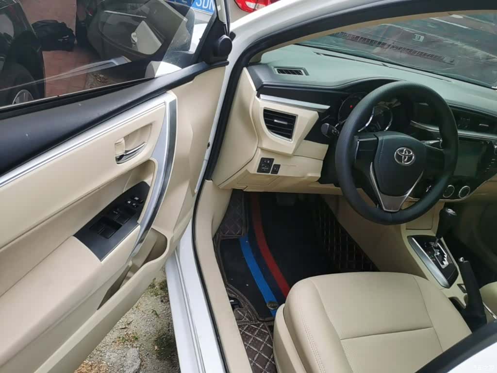 Toyota Corolla, 2015 12