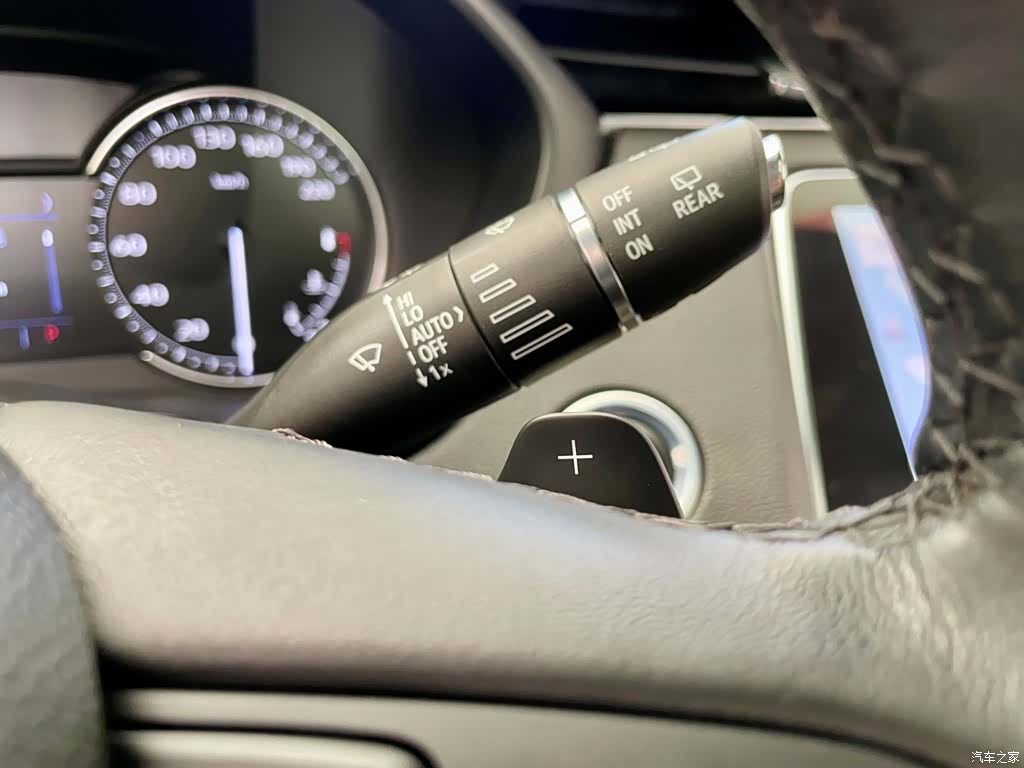 Cadillac XT4, 2021 15