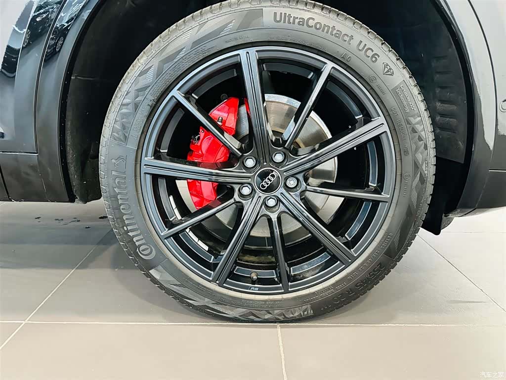 Audi Q5L, 2025 15