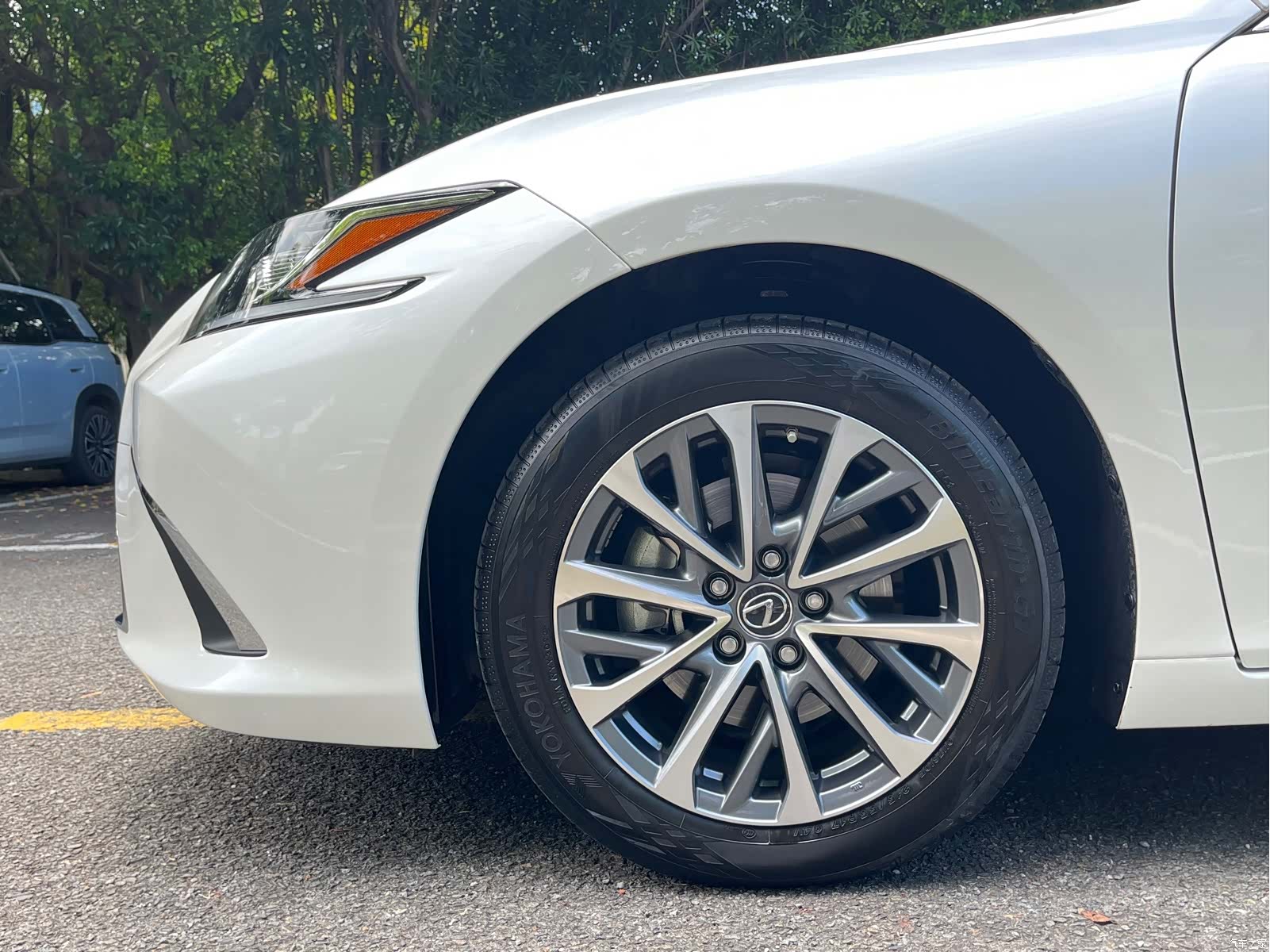 Lexus ES, 2023 11