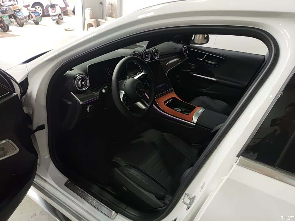 Mercedes-Benz C-Class, 2026 6