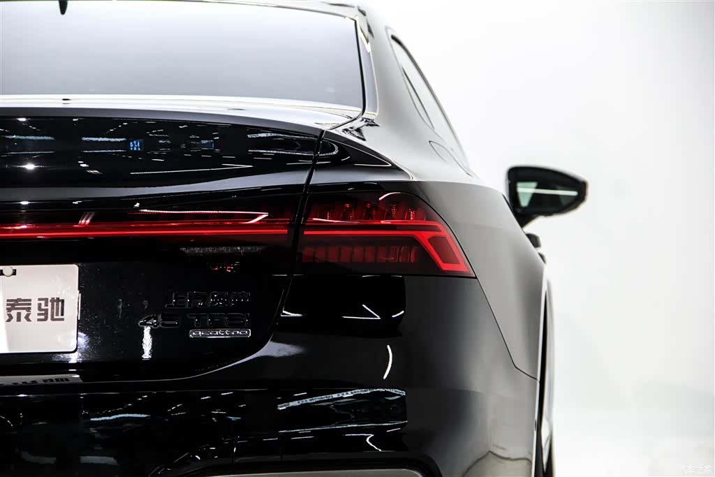 Audi A7L, 2025 10
