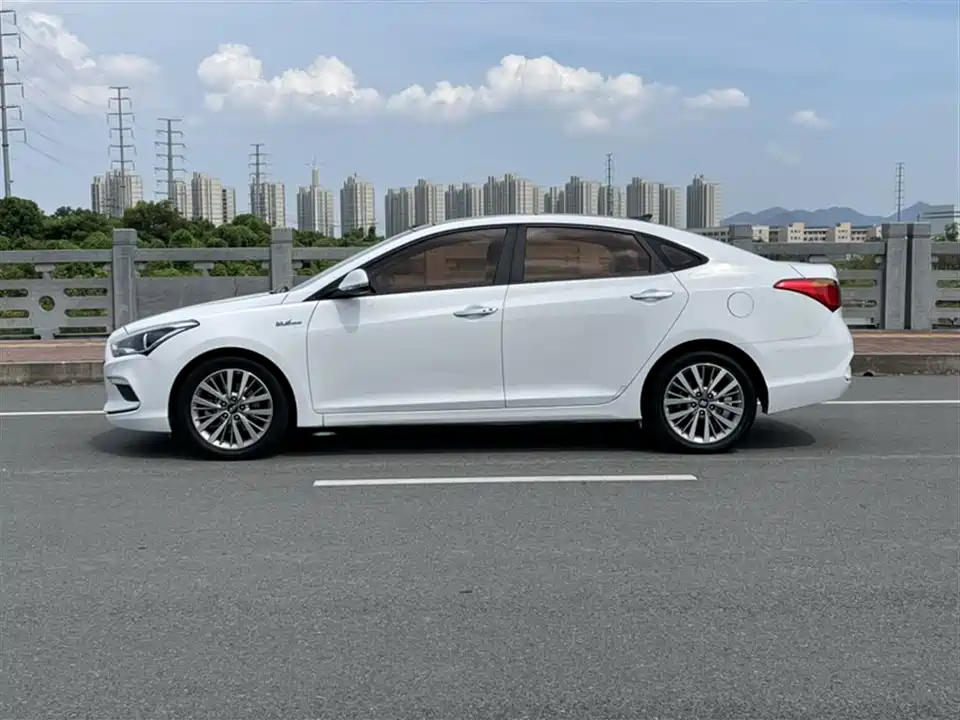 Hyundai Name picture