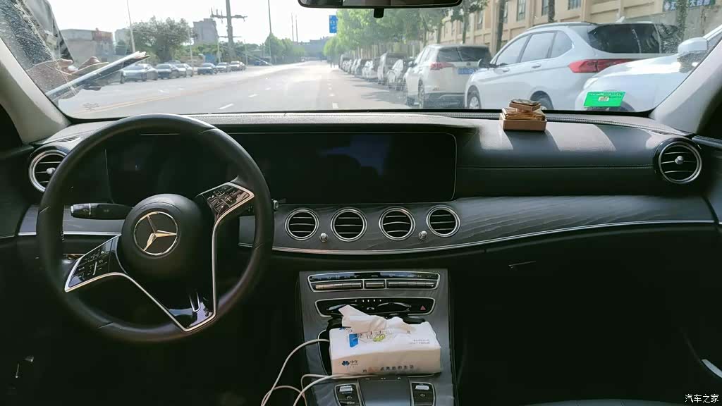Mercedes-Benz E-Class, 2022 4