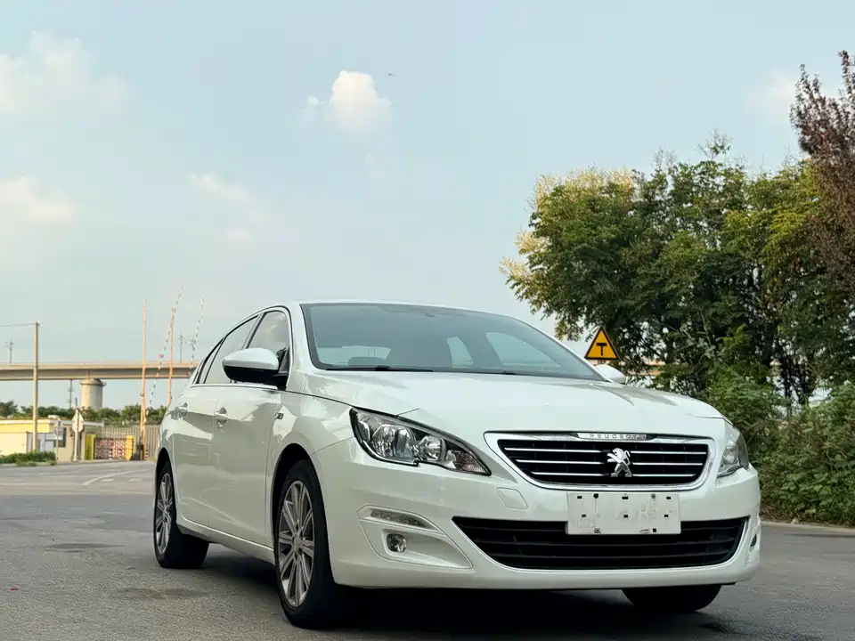 Peugeot 408