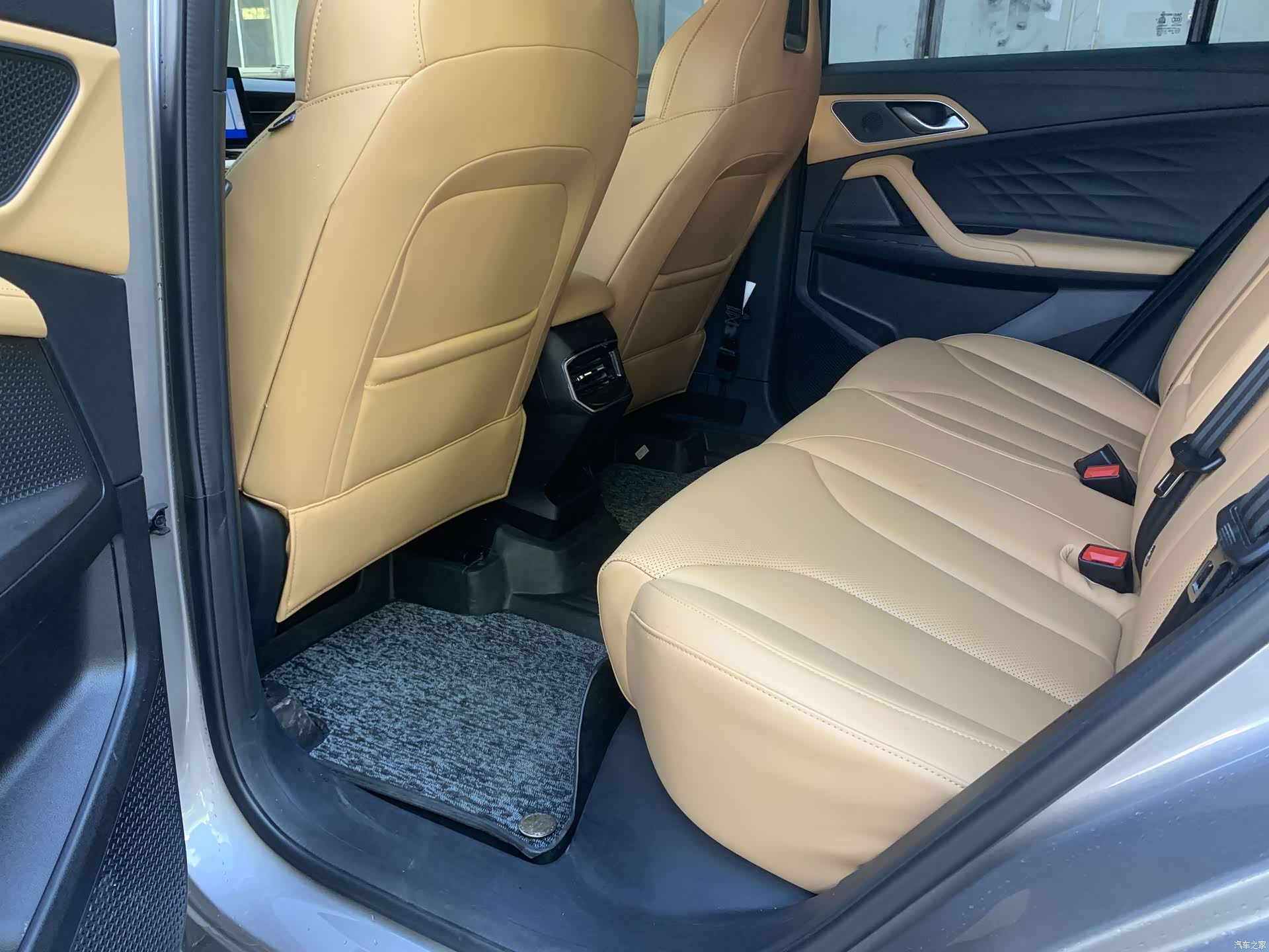 Roewe RX5, 2022 7