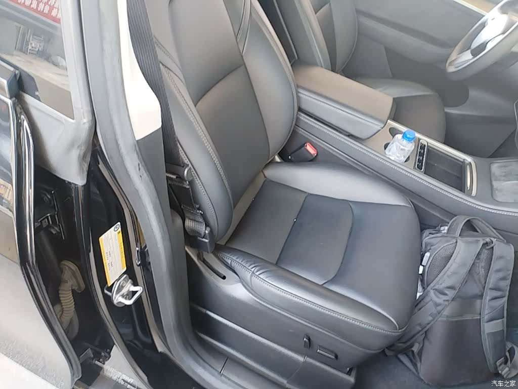 Tesla Model Y, 2022 25