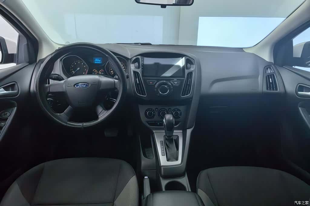 Ford Focus, 2013 12