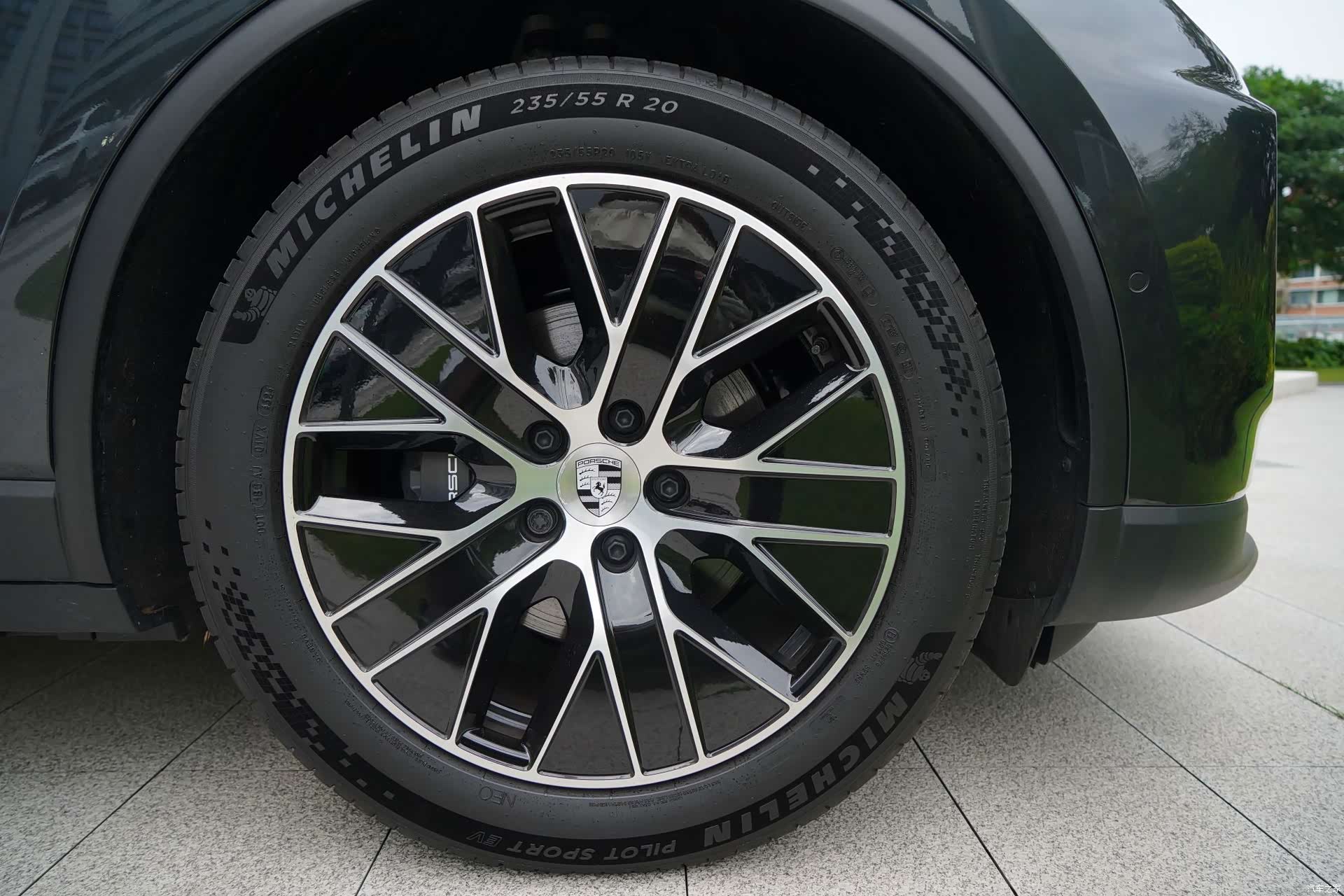 Porsche Macan, 2026 4