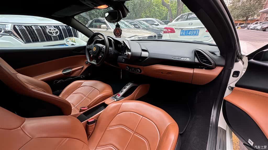 Ferrari 488, 2016 12