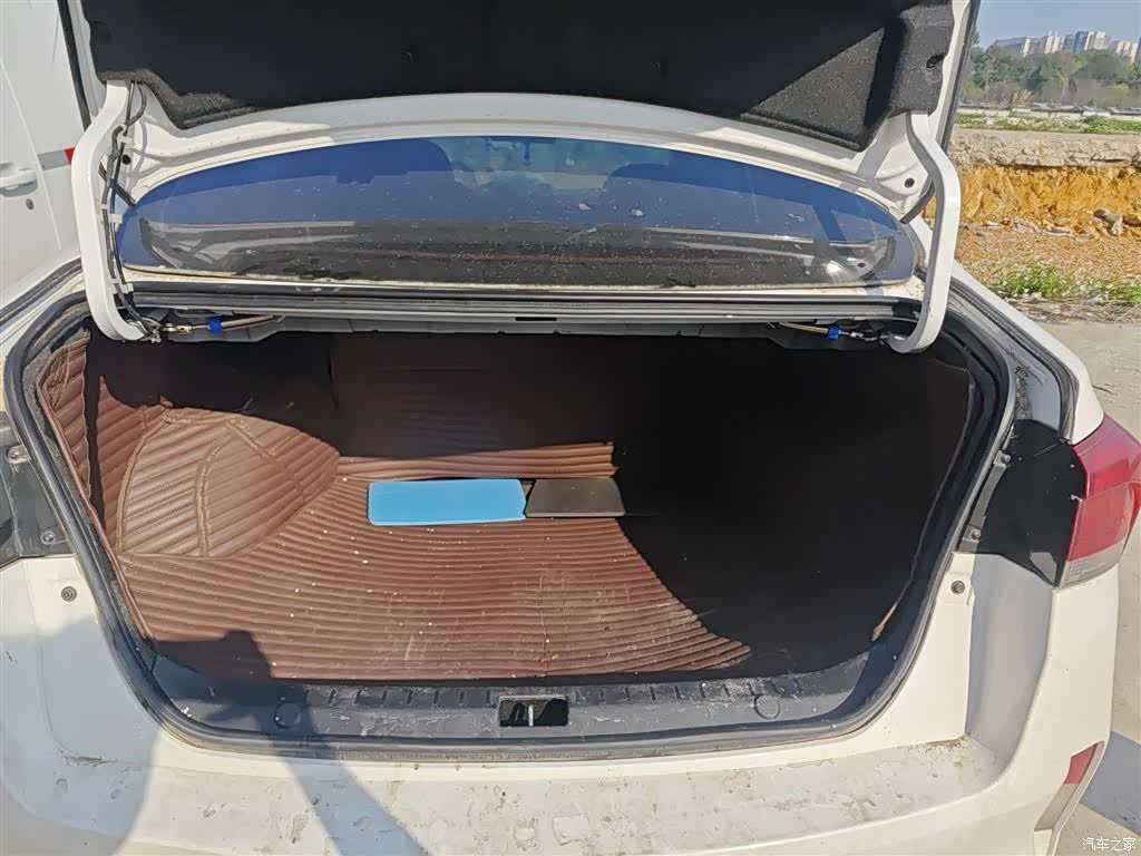 Soueast A5, 2019 10
